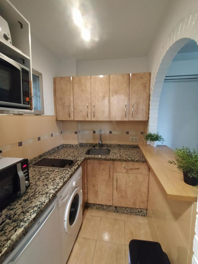 Lovely Apartment In Torremolinos Views Of The Sea, Pool, Terrace, Sofa Bed And Fully Equipped Kitchen Exterior photo