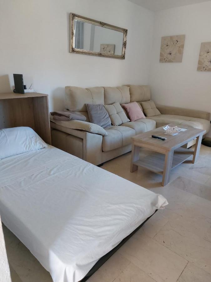 Lovely Apartment In Torremolinos Views Of The Sea, Pool, Terrace, Sofa Bed And Fully Equipped Kitchen Exterior photo