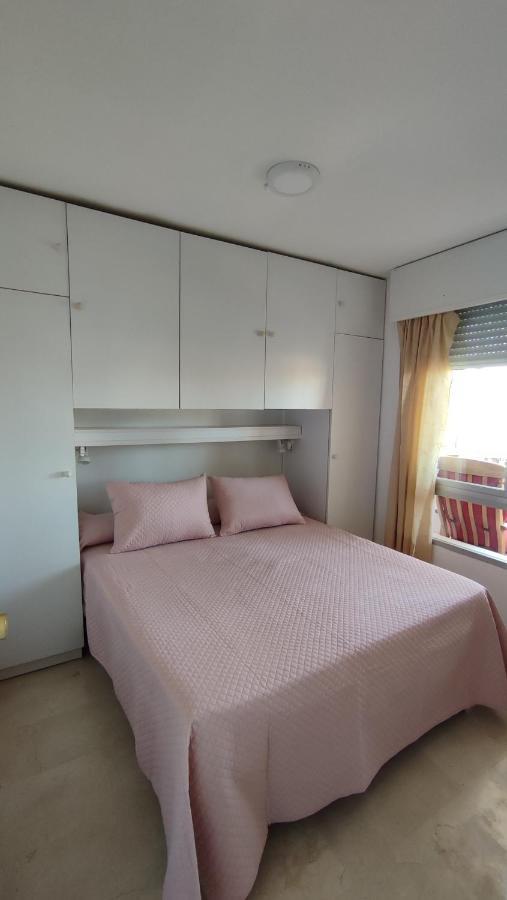 Lovely Apartment In Torremolinos Views Of The Sea, Pool, Terrace, Sofa Bed And Fully Equipped Kitchen Exterior photo