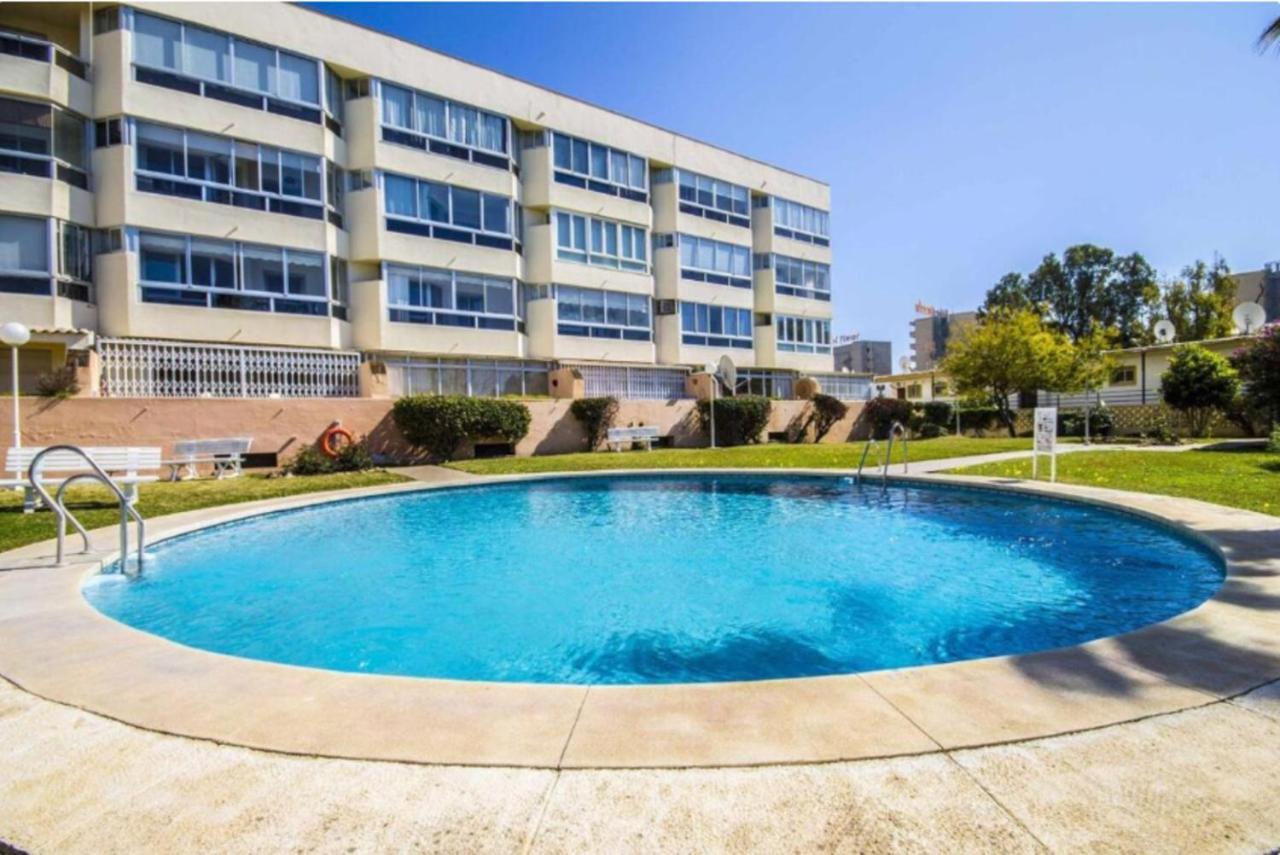 Lovely Apartment In Torremolinos Views Of The Sea, Pool, Terrace, Sofa Bed And Fully Equipped Kitchen Exterior photo